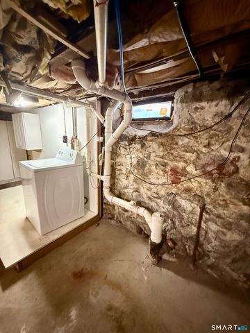 13 Mohegan Street, Putnam, CT 06260