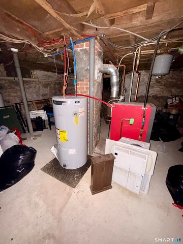 13 Mohegan Street, Putnam, CT 06260