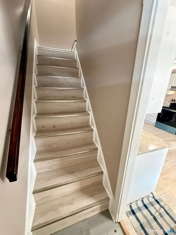 13 Mohegan Street, Putnam, CT 06260