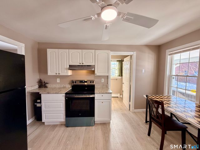 13 Mohegan Street, Putnam, CT 06260