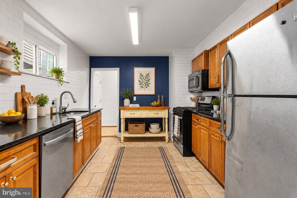 1254 S BONSALL ST, PHILADELPHIA, PA 19146 — photo 2