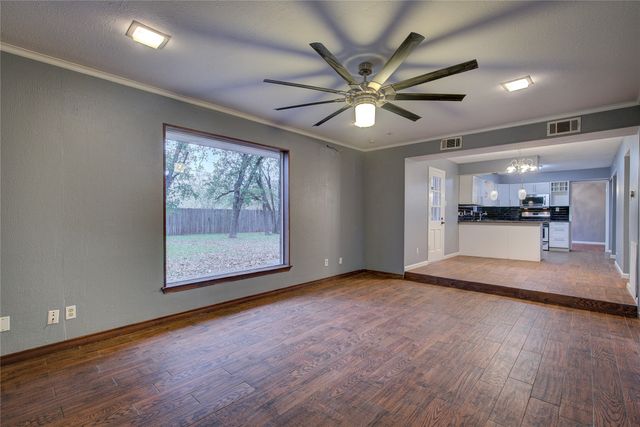 9 Timberside Drive, Greenville, TX 75402