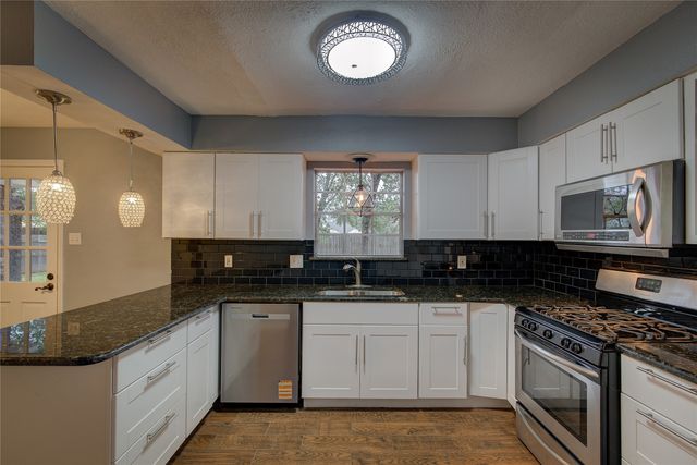 9 Timberside Drive, Greenville, TX 75402