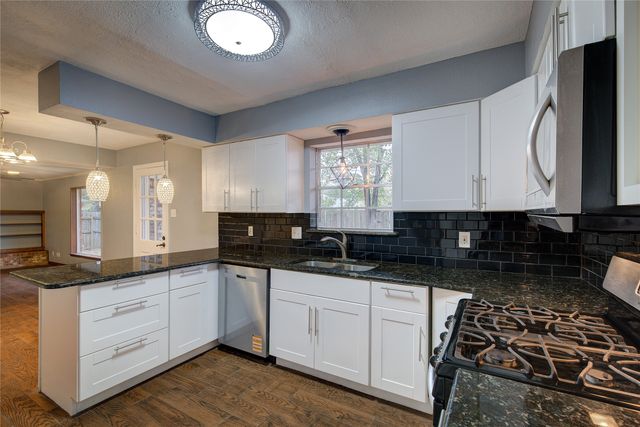 9 Timberside Drive, Greenville, TX 75402