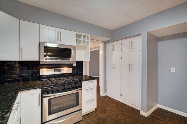 9 Timberside Drive, Greenville, TX 75402