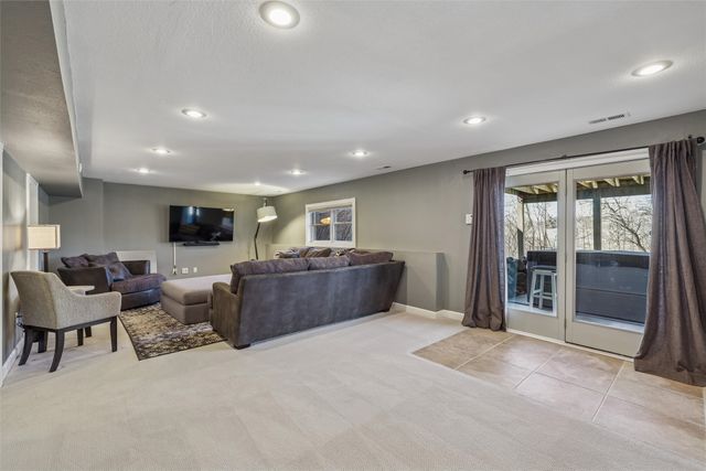 3021 N Cattail Creek, Cumming, IA 50061