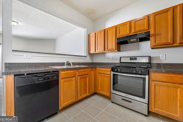 1378 Penhurst Drive, Lawrenceville, GA 30043