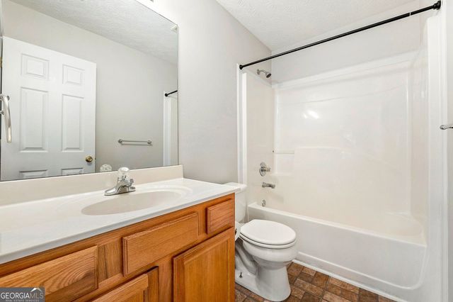 1378 Penhurst Drive, Lawrenceville, GA 30043