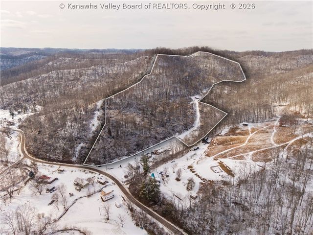 25 Veranda Lane, Elkview, WV 25071