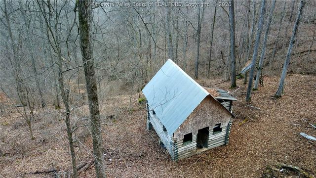 25 Veranda Lane, Elkview, WV 25071