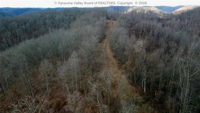 25 Veranda Lane, Elkview, WV 25071