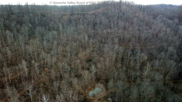 25 Veranda Lane, Elkview, WV 25071