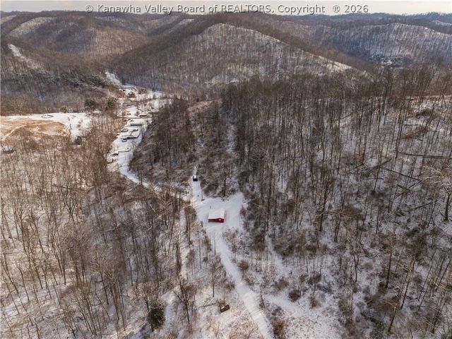 25 Veranda Lane, Elkview, WV 25071