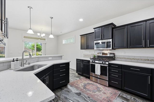 815 W Siena Peak Dr, Spokane, WA 99224