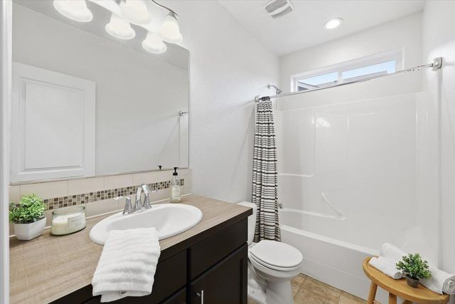 815 W Siena Peak Dr, Spokane, WA 99224