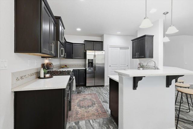 815 W Siena Peak Dr, Spokane, WA 99224