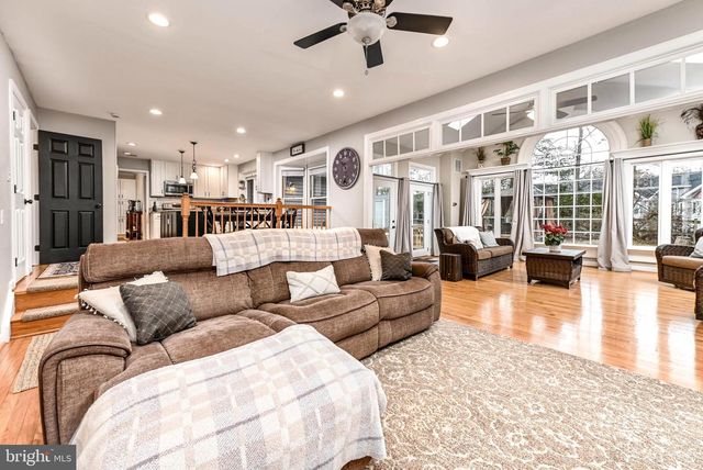 46225 ALLSBROOK PL, Sterling, VA 20165