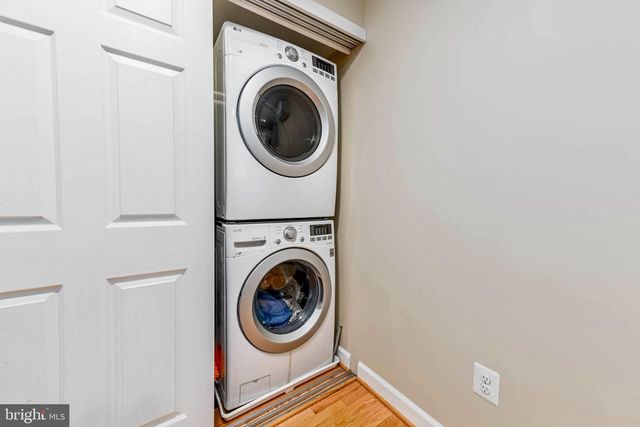 46225 ALLSBROOK PL, Sterling, VA 20165