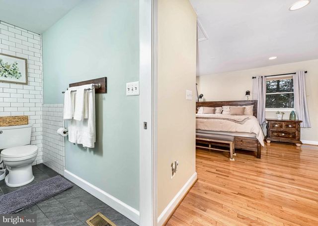 46225 ALLSBROOK PL, Sterling, VA 20165