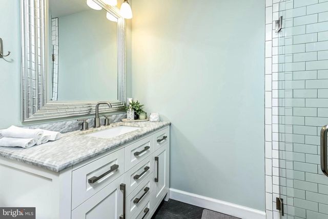 46225 ALLSBROOK PL, Sterling, VA 20165