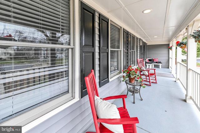 46225 ALLSBROOK PL, Sterling, VA 20165