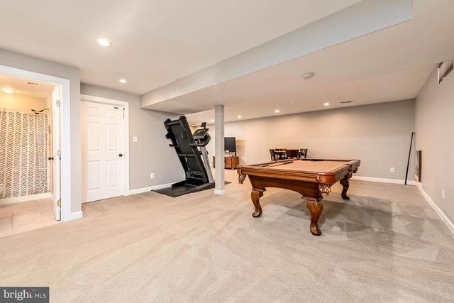 46225 ALLSBROOK PL, Sterling, VA 20165