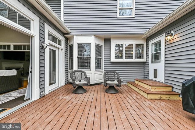 46225 ALLSBROOK PL, Sterling, VA 20165