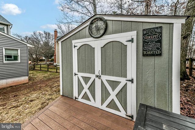 46225 ALLSBROOK PL, Sterling, VA 20165