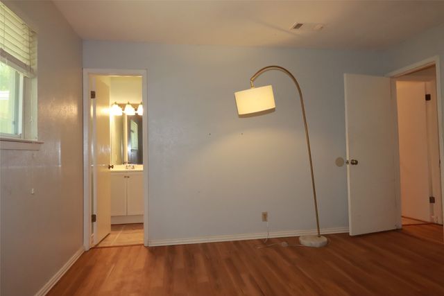 517 Annapolis Drive, Fort Worth, TX 76108