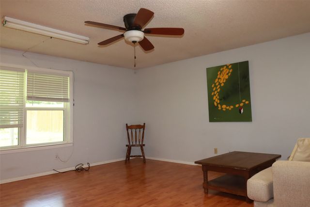 517 Annapolis Drive, Fort Worth, TX 76108