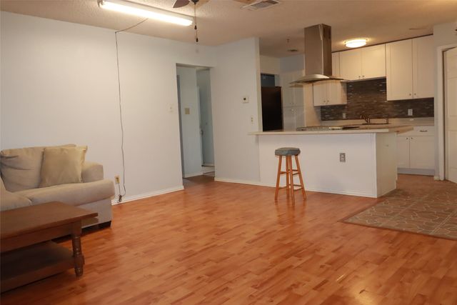 517 Annapolis Drive, Fort Worth, TX 76108