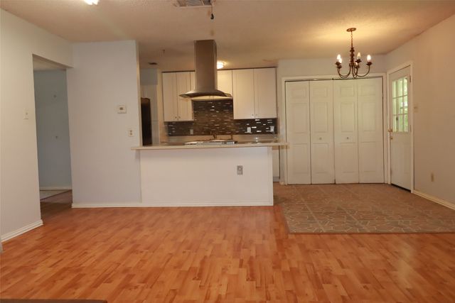 517 Annapolis Drive, Fort Worth, TX 76108