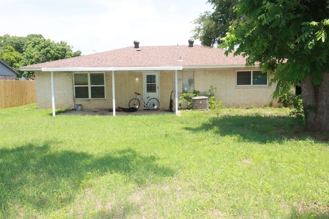 517 Annapolis Drive, Fort Worth, TX 76108