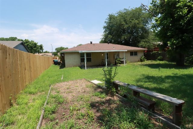 517 Annapolis Drive, Fort Worth, TX 76108