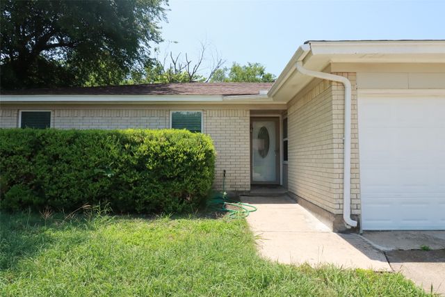 517 Annapolis Drive, Fort Worth, TX 76108