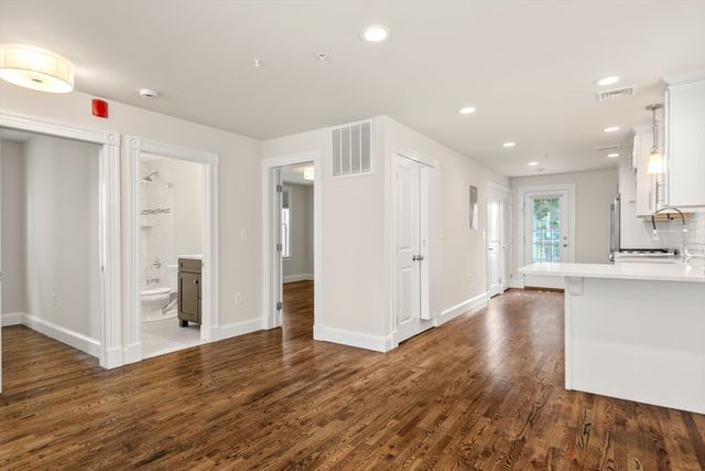 20 Maryland St 2, Boston, MA 02125