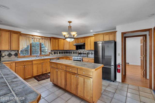 53 Montrose Road, Colts Neck, NJ 07722