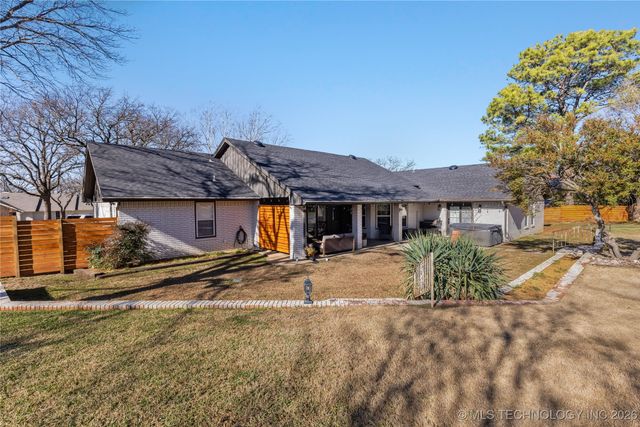 2604 Ridgeway, Ardmore, OK 73401