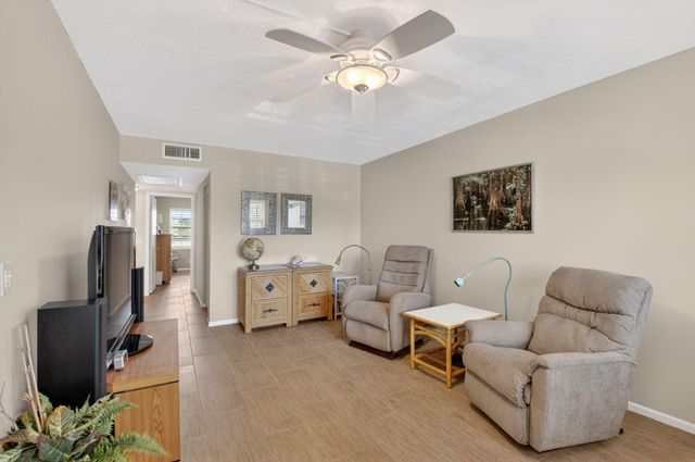 2047 Newcastle C, Boca Raton, FL 33434