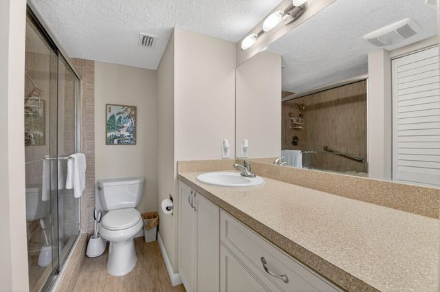 2047 Newcastle C, Boca Raton, FL 33434