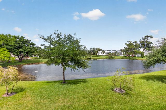 2047 Newcastle C, Boca Raton, FL 33434