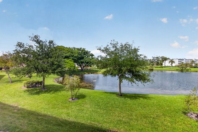 2047 Newcastle C, Boca Raton, FL 33434