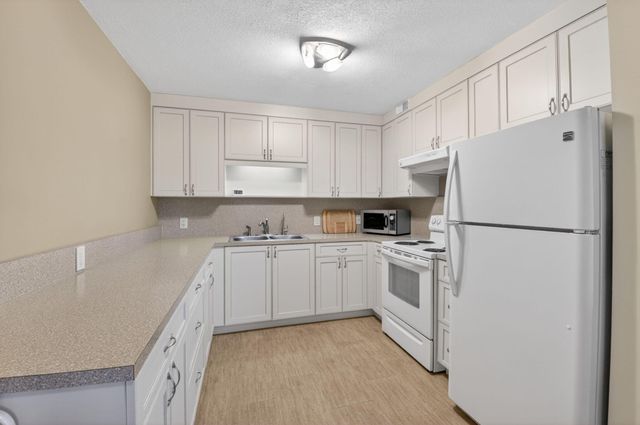 2047 Newcastle C, Boca Raton, FL 33434