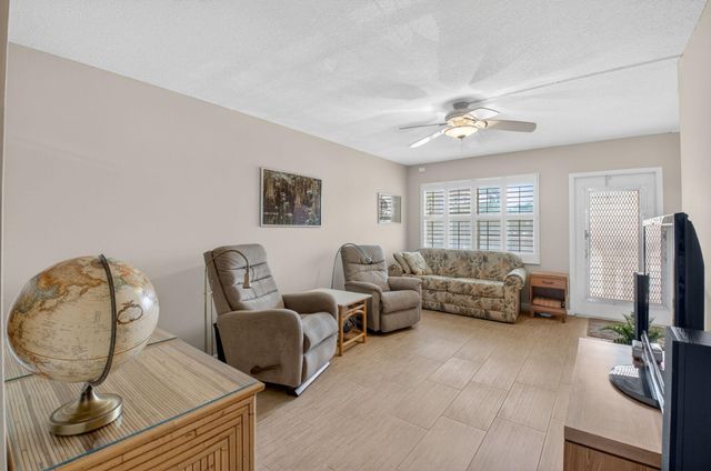 2047 Newcastle C, Boca Raton, FL 33434