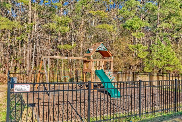 1010 Autumn Dr., Murrells Inlet, SC 29576