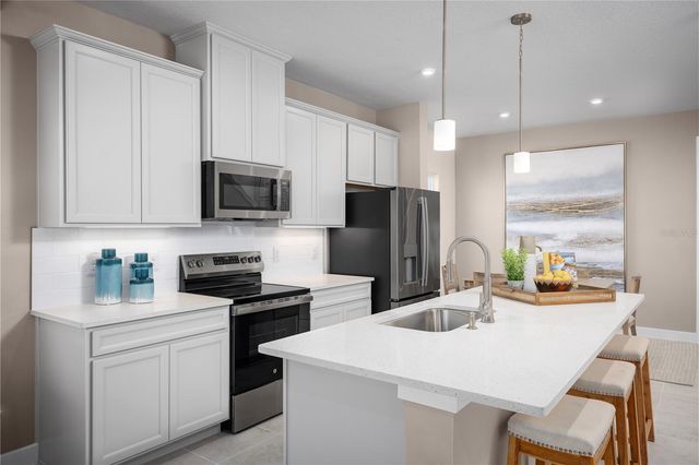 570 CREEDMORE LANE, Debary, FL 32713