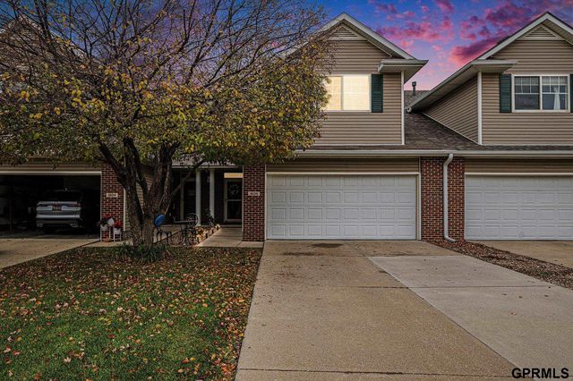 1606 N 175th Plaza, Omaha, NE 68118