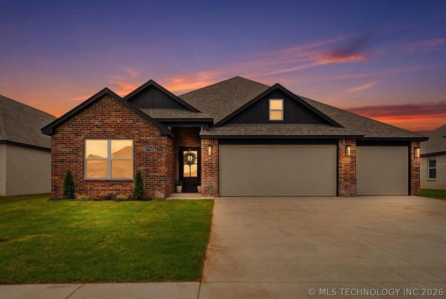 27765 E 109th Place S, Coweta, OK 74429
