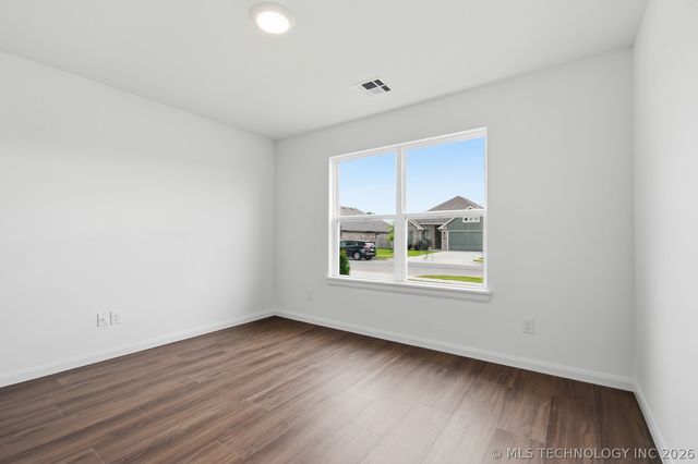 27765 E 109th Place S, Coweta, OK 74429
