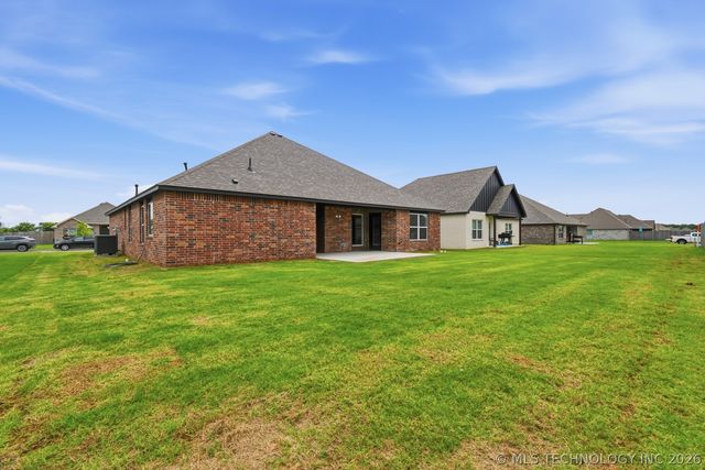 27765 E 109th Place S, Coweta, OK 74429